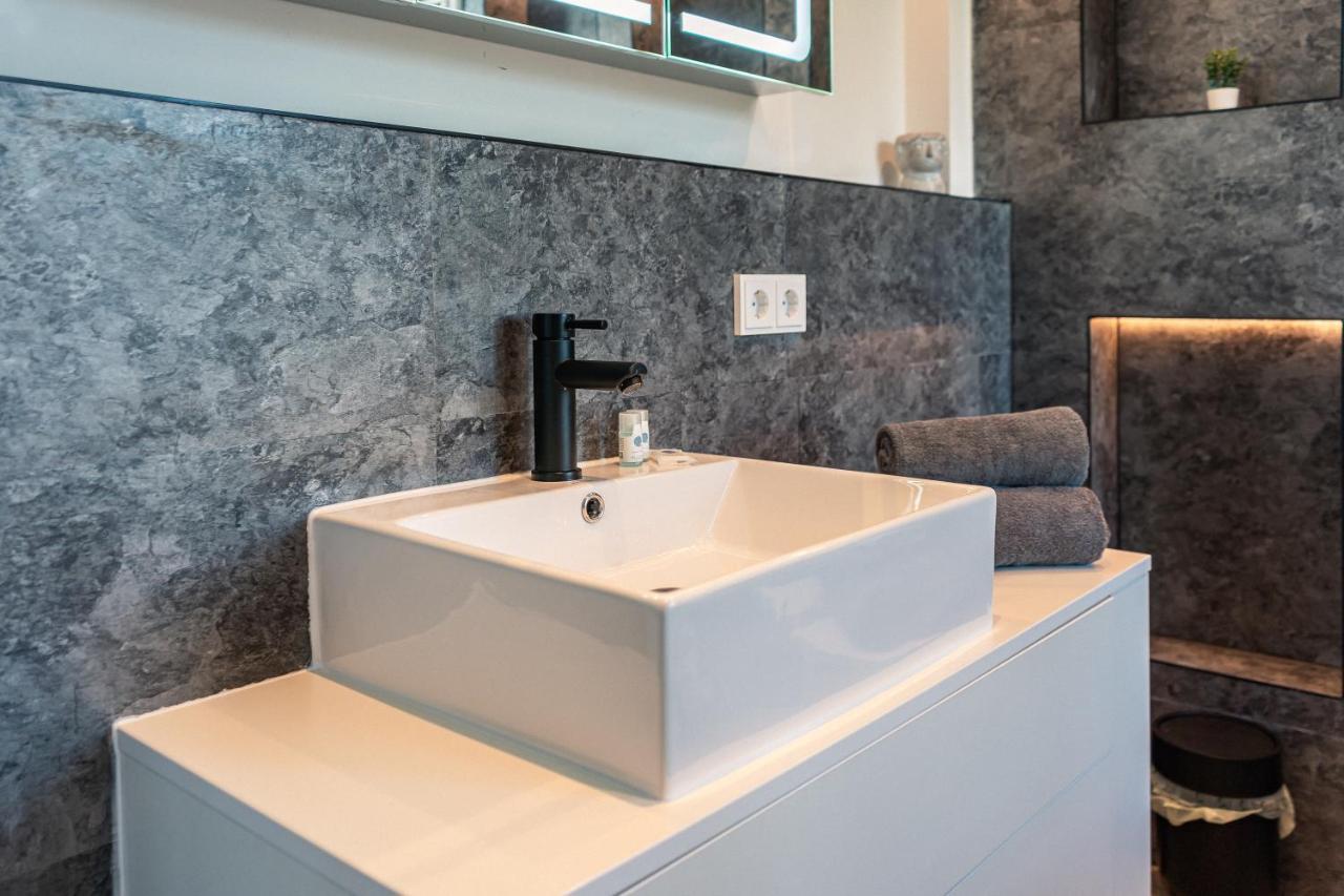Crest - Riverside Lofts Mit Parken I Balkon I Kueche I Regendusche พัสเซา ภายนอก รูปภาพ